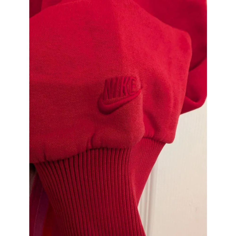 Nike Air Vintage Gray Tag - Red Crewneck Sweatshirt with Pink Stripes, Size L